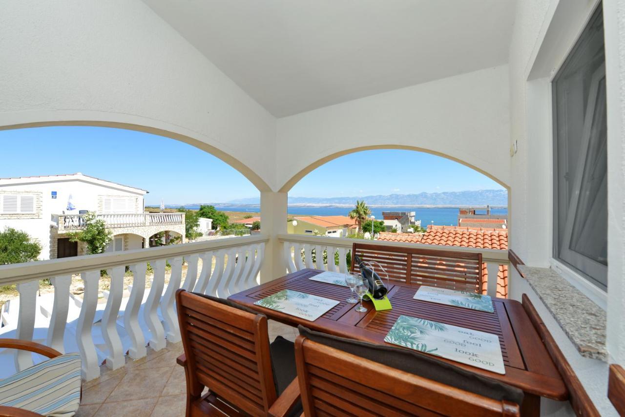 Apartmani Laura Vir Exterior foto