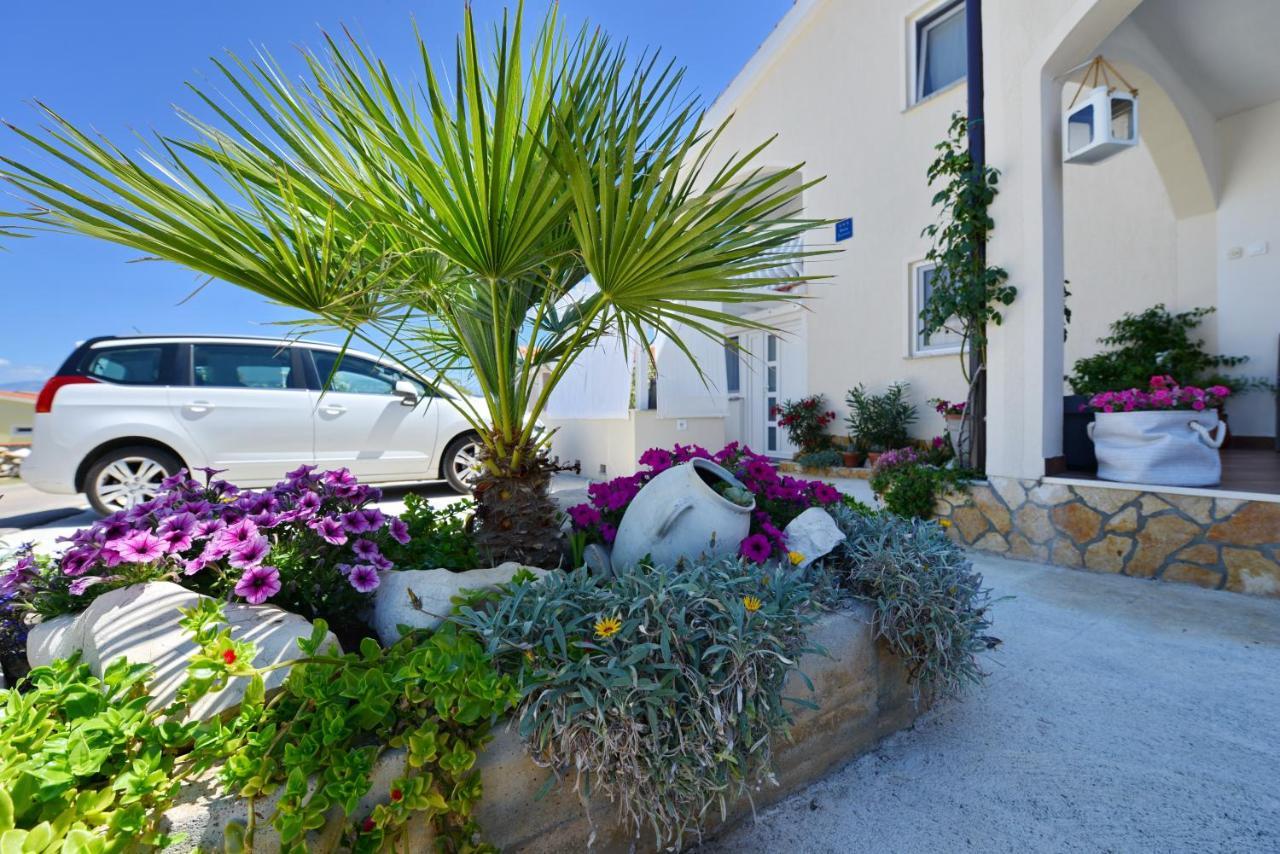 Apartmani Laura Vir Exterior foto