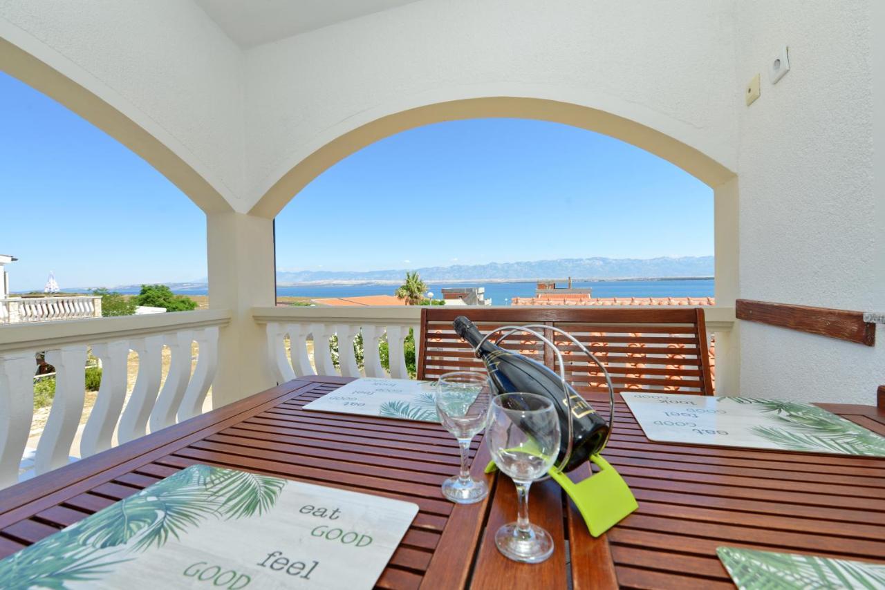 Apartmani Laura Vir Exterior foto
